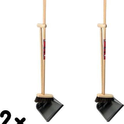 Twee stoffer en blik sets met lange houten steel