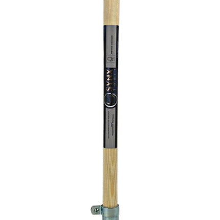 Detail van Synx Tools vloertrekker met houten steel