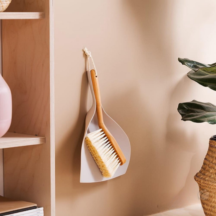 Balai d'intérieur Synx Tools Fibersoft avec manche (140 cm) - Balai doux pour l'intérieur - Balayette et pelle ECO (collection Bambou)